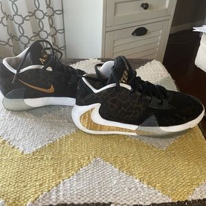 Nike Zoom Freak 1 Basketball Shoes
